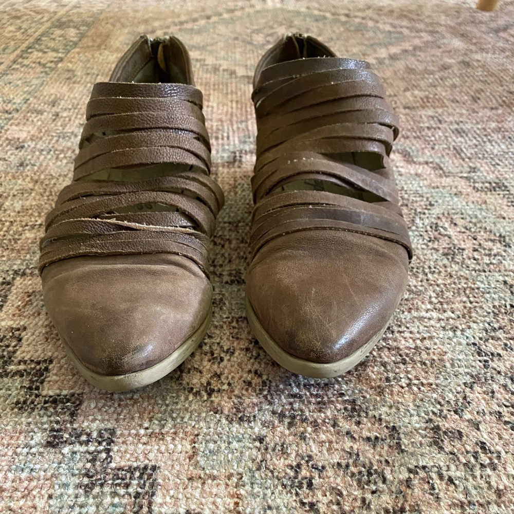 Free People Lost Valley Ankle Boot size 40